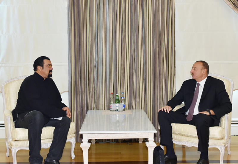 Президент Ильхам Алиев принял Стивена Сигала - ФОТО