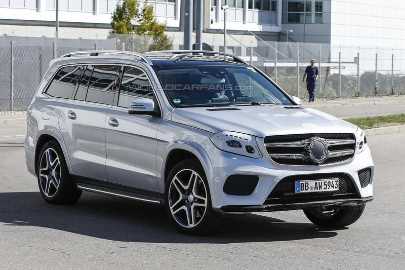 Флагманский внедорожник Mercedes-Benz засветился перед камерами