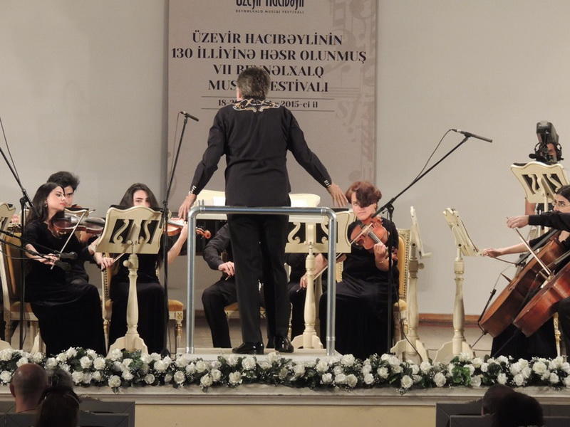 Концерт с сюрпризами в бакинской Филармонии