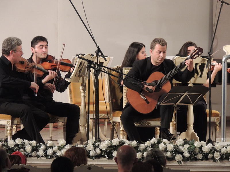 Концерт с сюрпризами в бакинской Филармонии