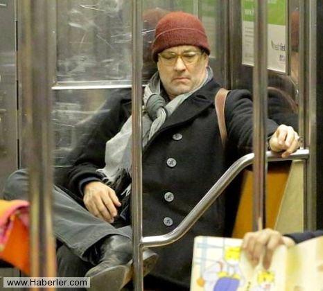 Məşhur aktyor metroda