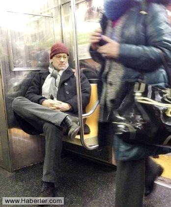 Məşhur aktyor metroda