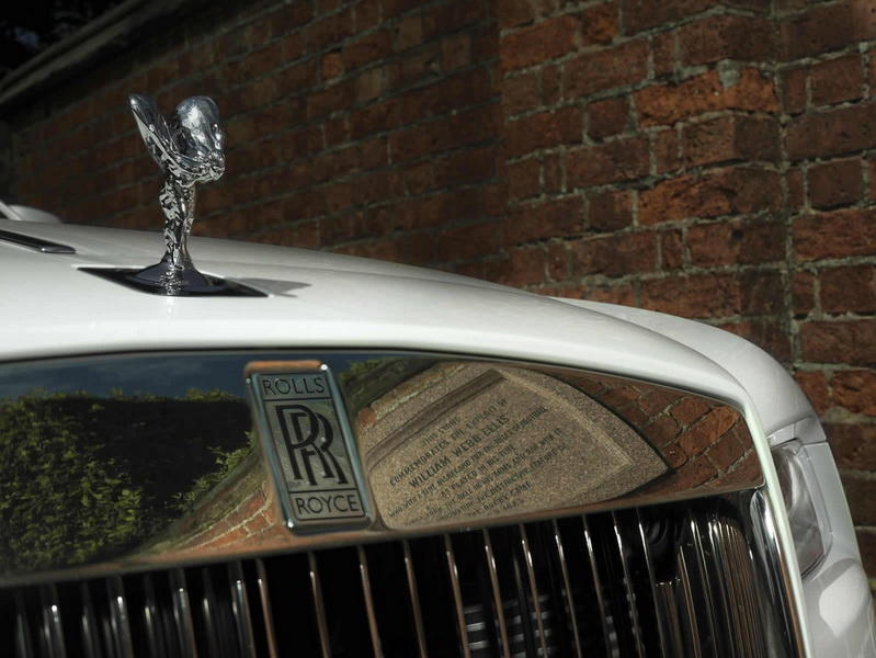 Rolls-Royce посвятил автомобиль регбистам