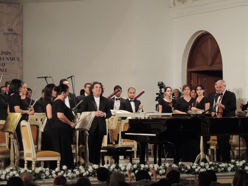 Последние аккорды фестиваля Узеира Гаджибейли в Филармонии