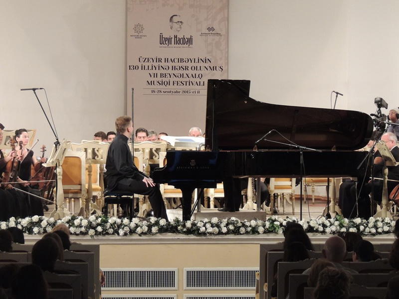 Последние аккорды фестиваля Узеира Гаджибейли в Филармонии