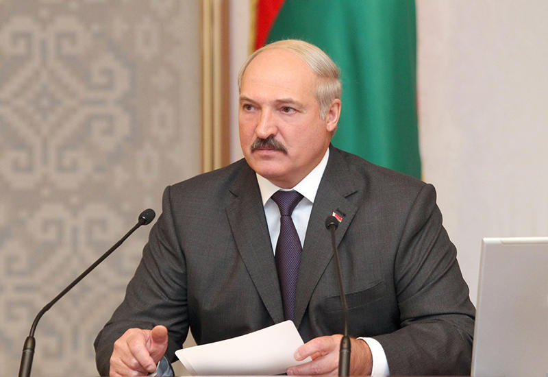 Лукашенко – Пашиняну: "Никол, а чего ты язык засунул в одно место?"
