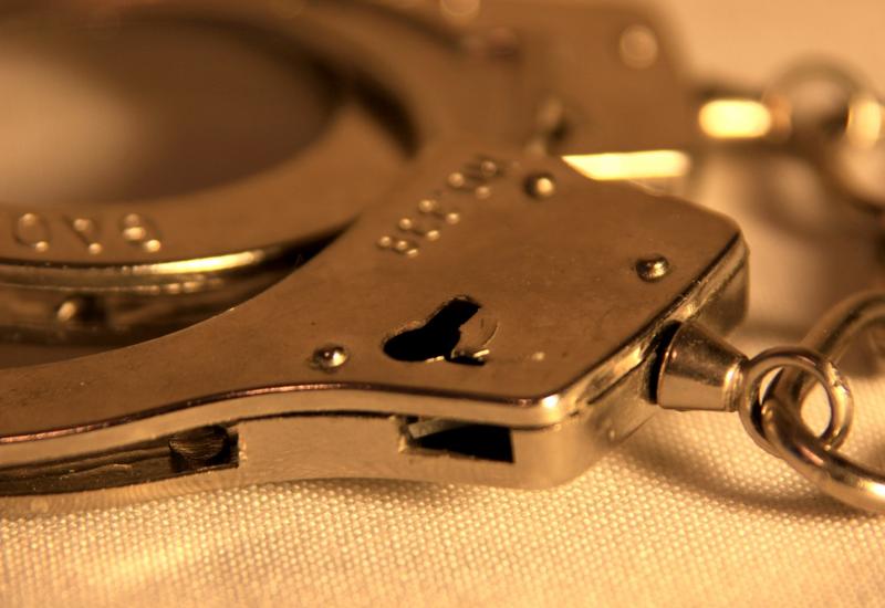 16-летнюю девушку обвиняют в планировании терактов в школах в Дании