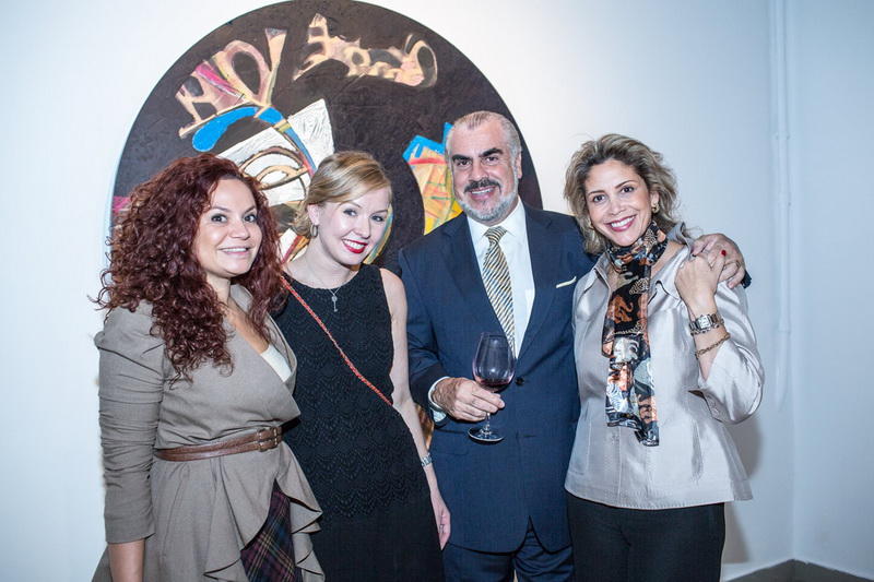В YAY Gallery открылась выставка известного художника Гусейна Хагверди "Преломление"
