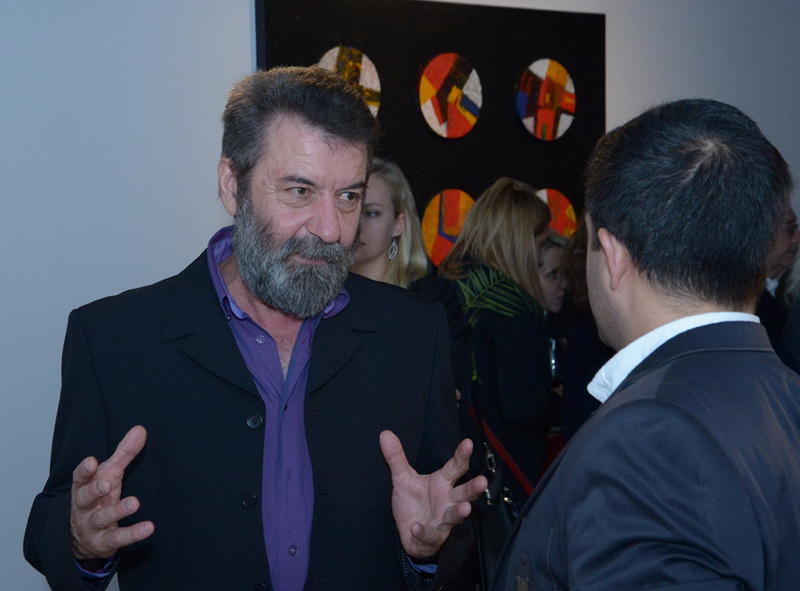 В YAY Gallery открылась выставка известного художника Гусейна Хагверди "Преломление"