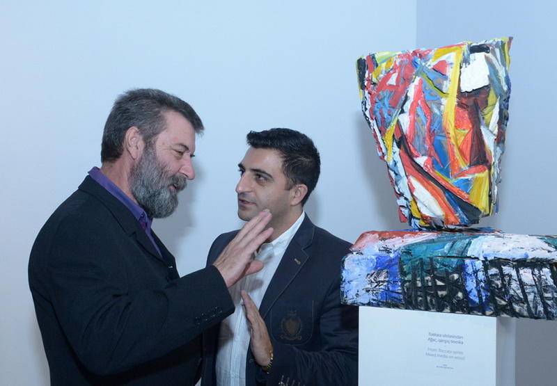 В YAY Gallery открылась выставка известного художника Гусейна Хагверди "Преломление"