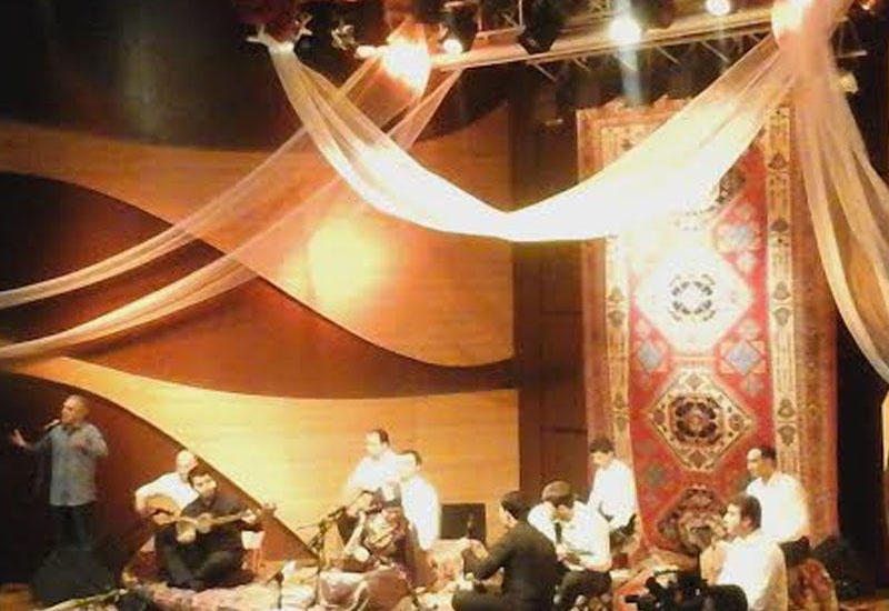 Alim Qasımovun qızının konsertində həyəcanlı anlar