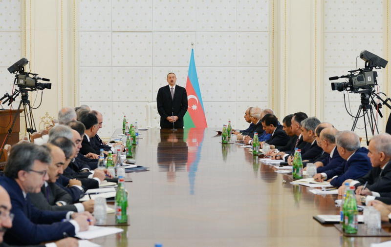 Президент Ильхам Алиев: "Господствующий в Армении режим хунты и диктатуры стал угрозой и для собственного народа"