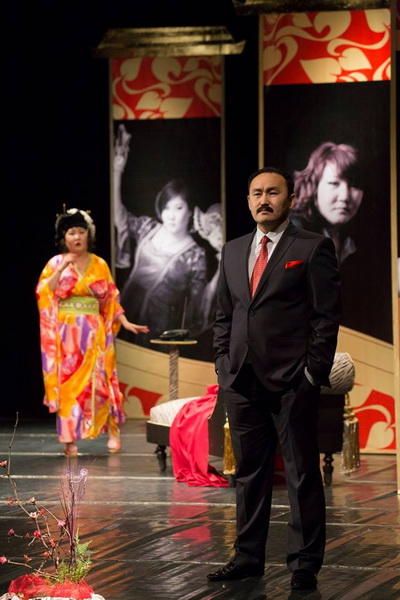 "Любящая женщина" в Баку