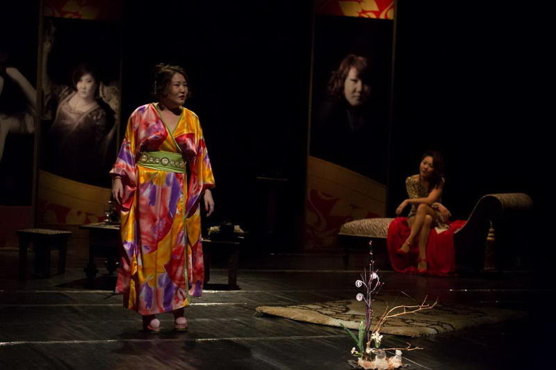 "Любящая женщина" в Баку