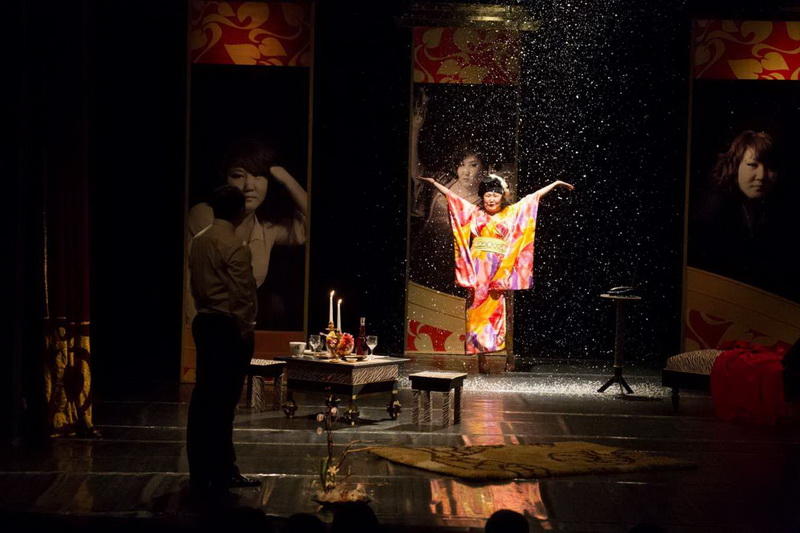 "Любящая женщина" в Баку