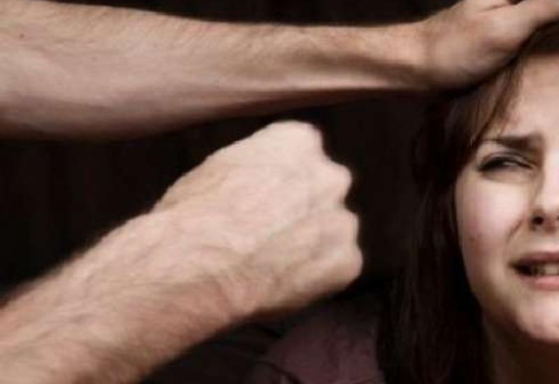 Azərbaycanda qadın vəhşicəsinə döyüldü