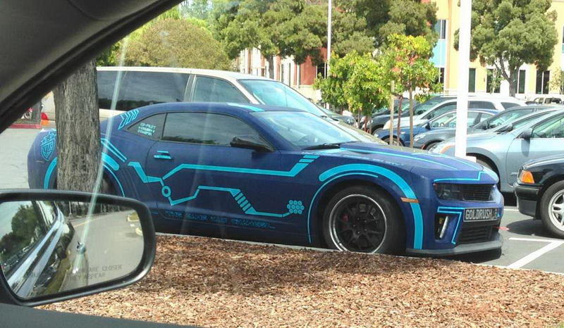 Шикарные авто сотрудников Facebook