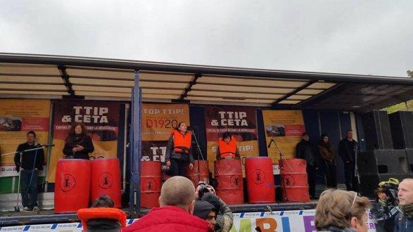 Полиция разогнала митинг в Брюсселе, 19 задержанных