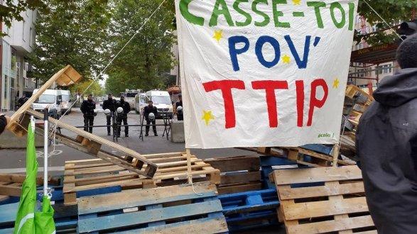 Полиция разогнала митинг в Брюсселе, 19 задержанных