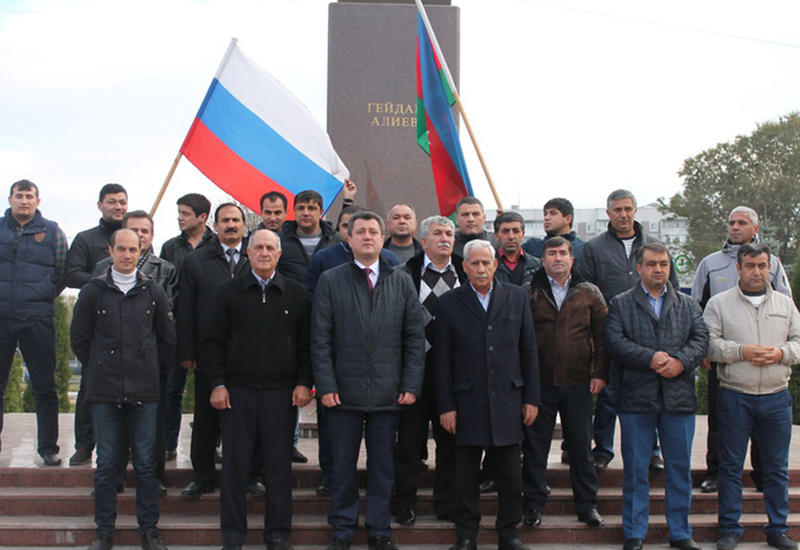 Азербайджанцы Ульяновска отметили День независимости