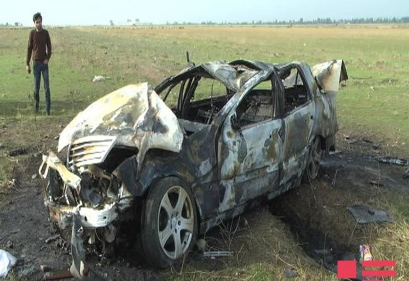 Двое сгорели в Mercedes заживо