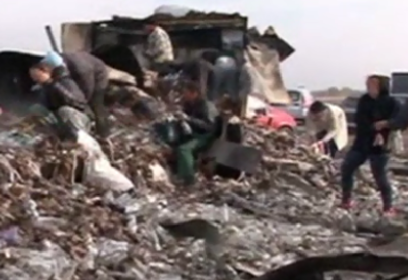 Народ ликует: фура с водкой перевернулась