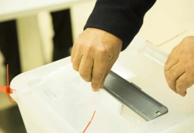 "İnkar etmək ləyaqətsizlikdir"