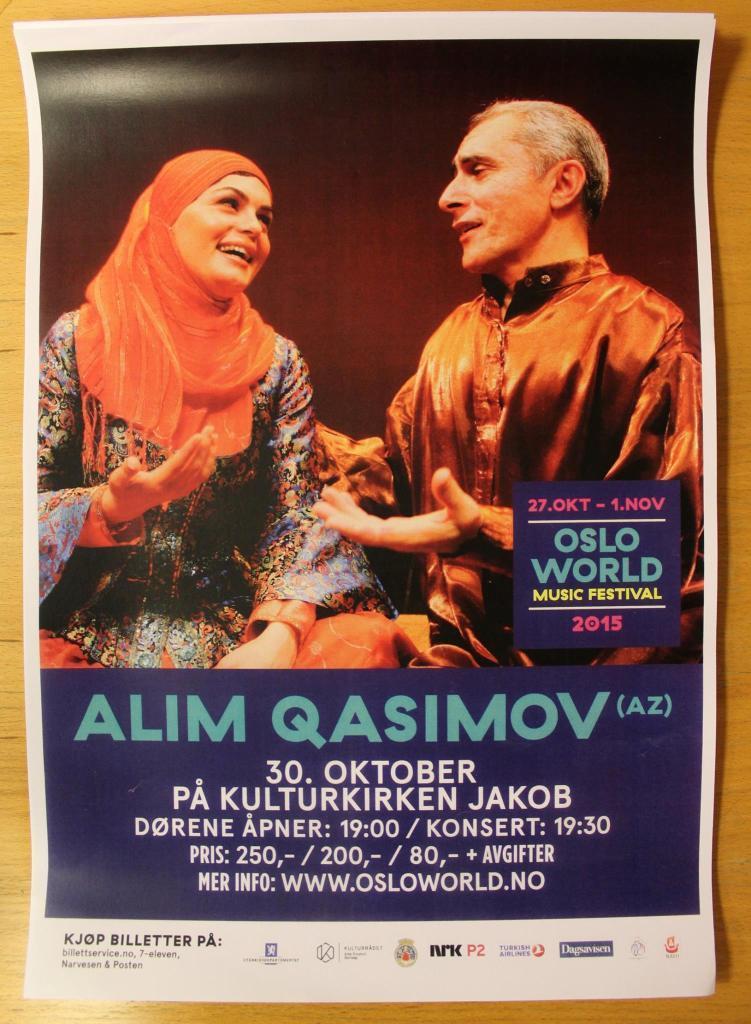 Alim Qasımov kilsədə oxudu