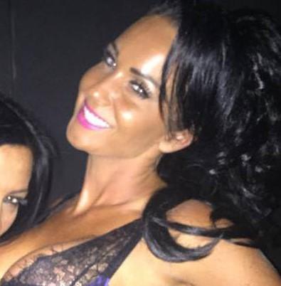 Девушка потратила весь свой студенческий кредит на новую грудь