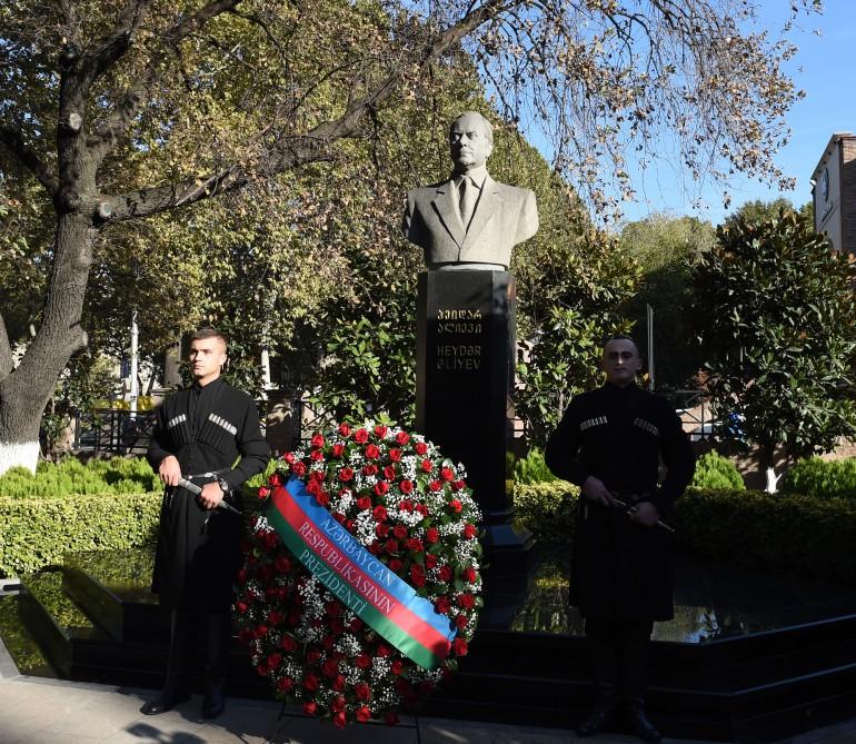 Президент Ильхам Алиев встретился с экс-премьером Грузии