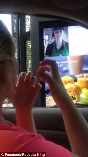 Видео с сотрудницей Starbucks набрало 9 млн. просмотров