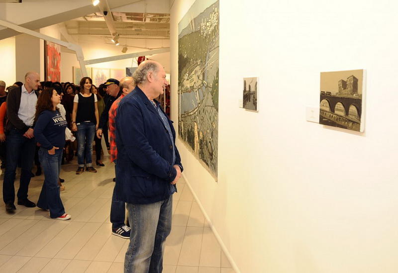 В Баку проходит выставка известного грузинского художника