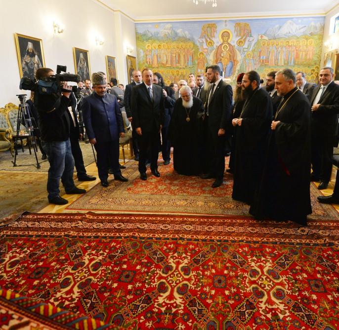 Президент Ильхам Алиев встретился с экс-премьером Грузии
