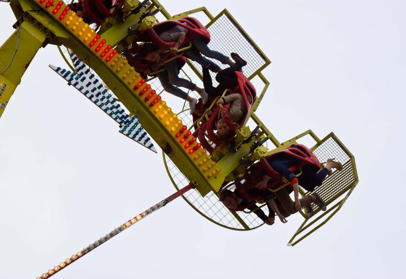 Təhlükəli attraksionlar bulvardan çıxarılıb