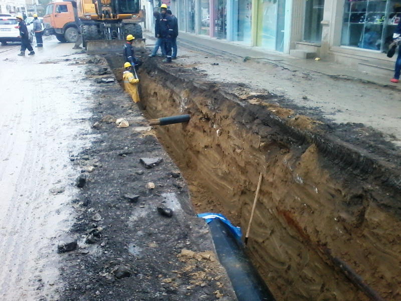 Этой части Баку дали воду, но оставят без нового асфальта