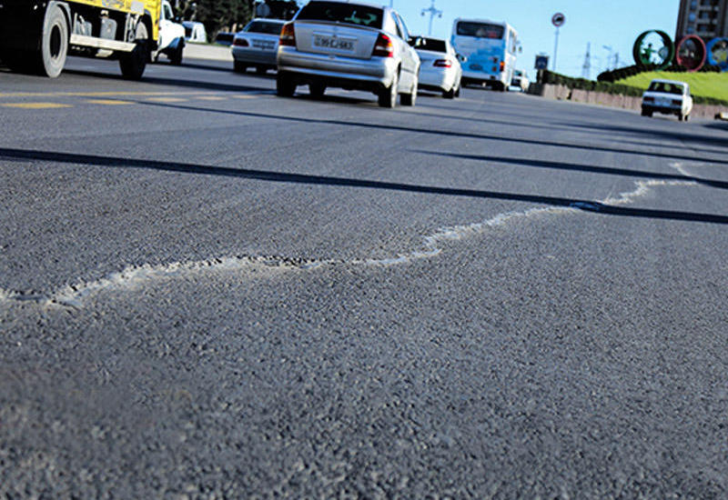Sumqayıt yolu yenə çökür