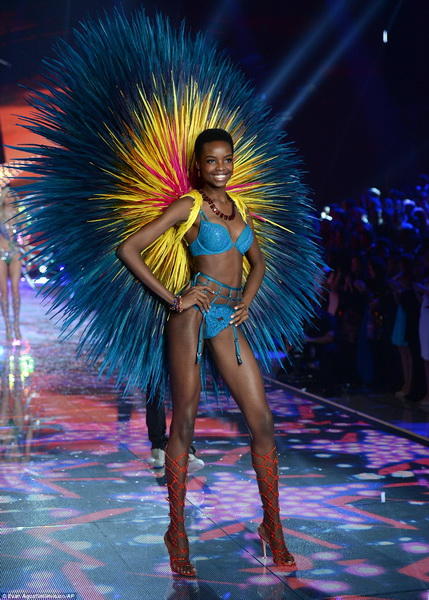"Ангелы" Victoria's Secret показались во всей красе