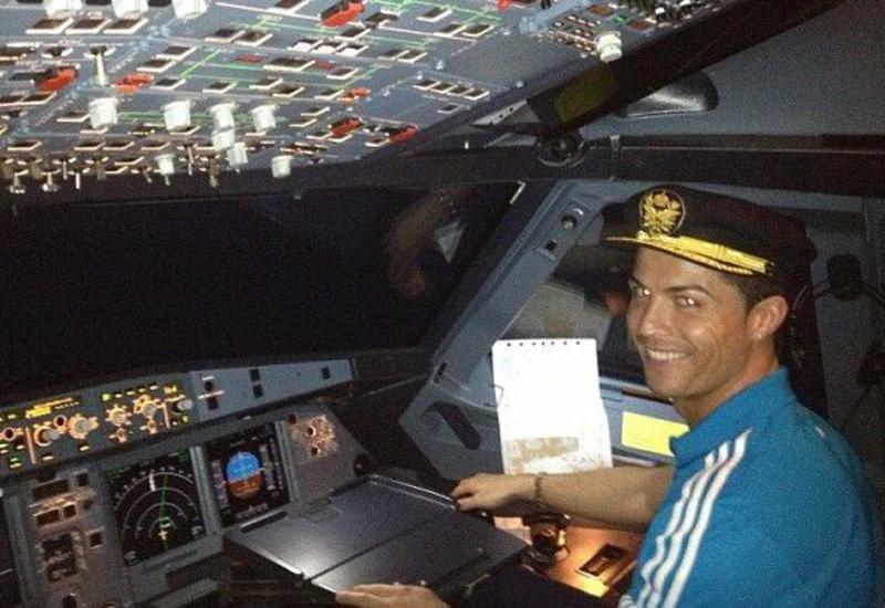 Роналду купил самолет за €19 млн