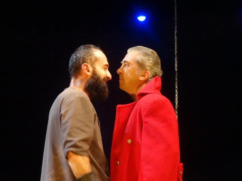 В Баку сожгли одно из семи чудес света