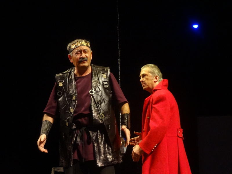 В Баку сожгли одно из семи чудес света