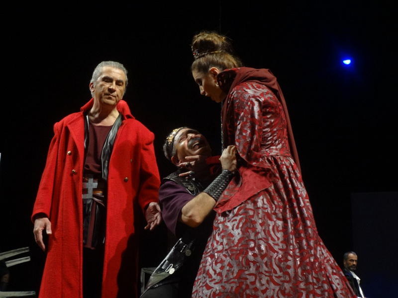 В Баку сожгли одно из семи чудес света