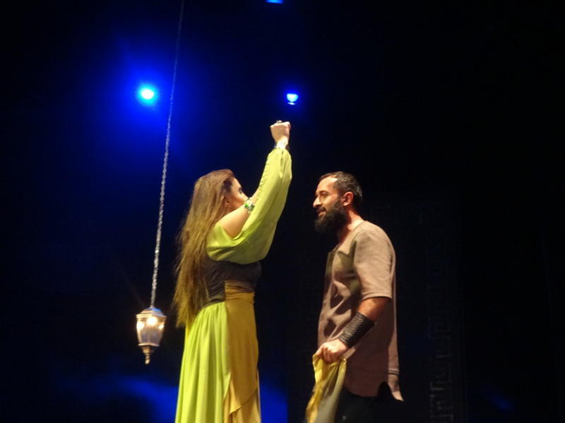 В Баку сожгли одно из семи чудес света