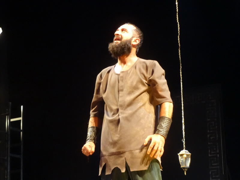 В Баку сожгли одно из семи чудес света