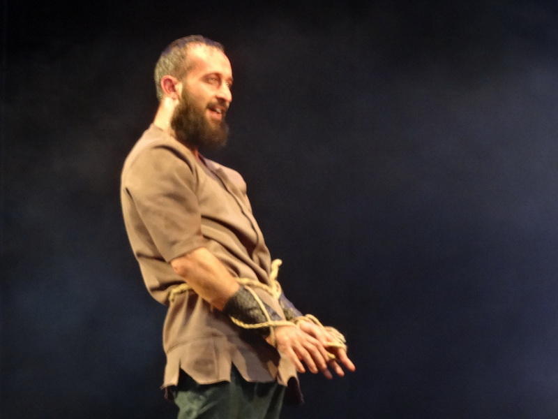 В Баку сожгли одно из семи чудес света