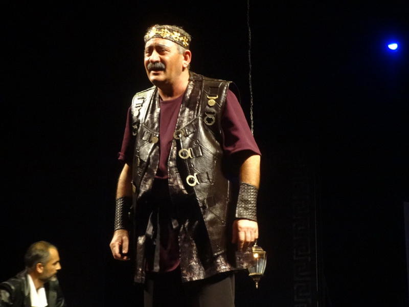 В Баку сожгли одно из семи чудес света