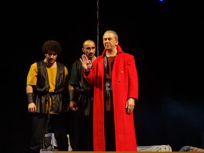 В Баку сожгли одно из семи чудес света