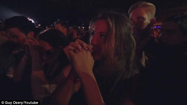 Мадонна расплакалась на сцене в Стокгольме