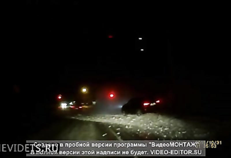 Внедорожник врезался в столб