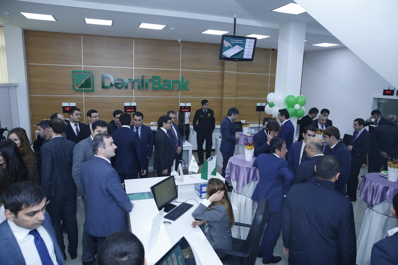 “DəmirBank” daha bir filialının yeni təmir olunmuş ofisinin açılış mərasimini keçirib
