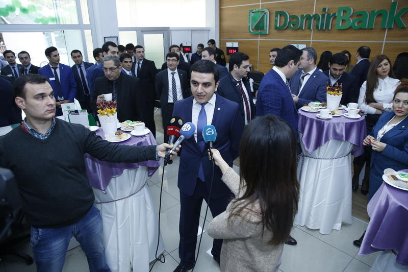 “DəmirBank” daha bir filialının yeni təmir olunmuş ofisinin açılış mərasimini keçirib